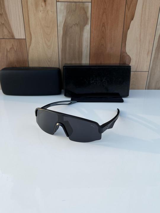 pum_a_4943_full_black