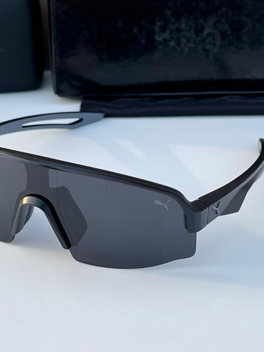 pum_a_4943_full_black