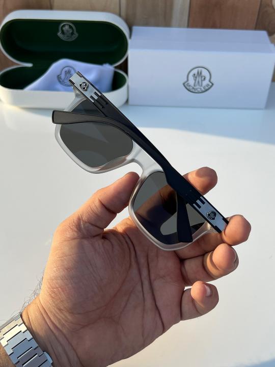 moncl_er_7507_grey_black