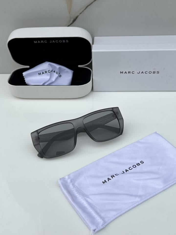 Mar_c_jacob_s_56801_grey