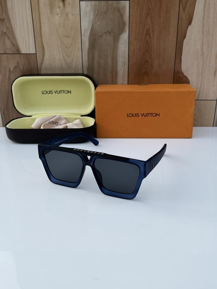 Loui_s_vuitto_n_1502_blue