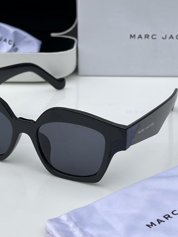 Mar_c_jacobs_3751_black